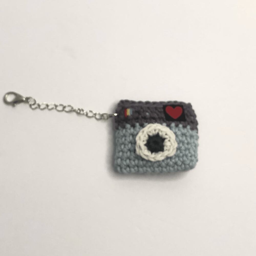 crochet mini instagram icon keychain accessory blue gray 1.5 inches camera